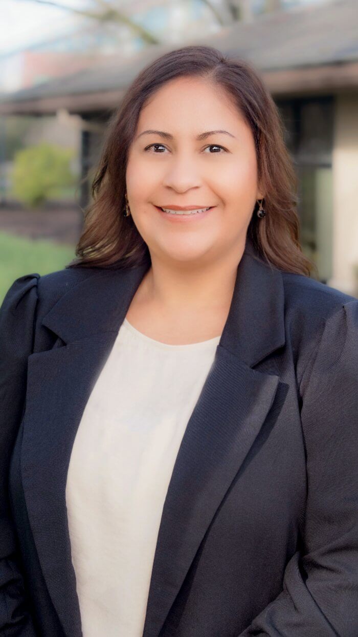 Rosie Martinez - Real Estate Agent. Future Homes & Real Estates